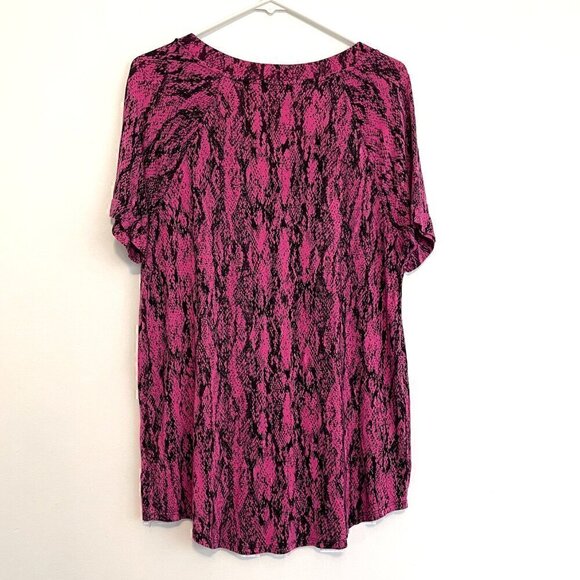 ROCK & REPUBLIC Pink Black Snakeskin Snake Animal Print V-Neck Short Sleeve Tee - Picture 9 of 11